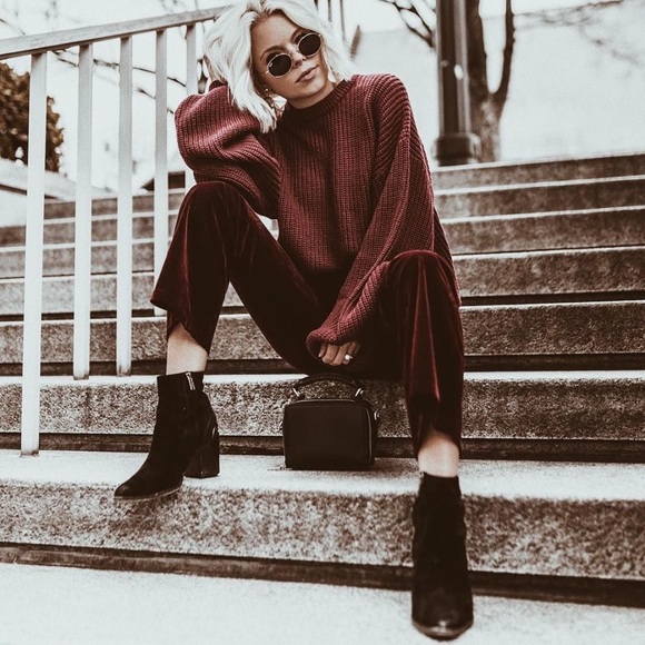 Frye Flynn Short Zip Fall/Winter Black Leather Heeled Chic Everyday Ankle Bootie - Picture 7 of 15